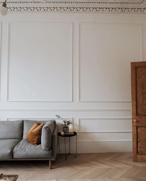 Wall Panelling Living Room, Panelling Living Room, Wall Panels Design, Victorian Wall Panelling, Wall Painting Designs, Parisian Wall, Faux Brick Wall Panels, Panels Design, Living Room Panelling