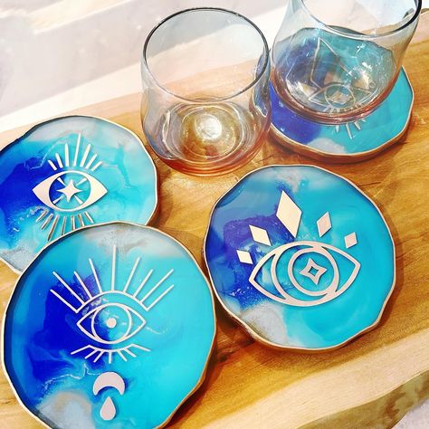 🧿 Evil Eye Coaster Set 🪬#evileye #homedecor #shoplocal Evil Eye Coasters, Coaster Handmade, Resin Coasters, Diy Coasters, Rustic Farmhouse Style, Organic Design, Country Farmhouse Decor, Eye Design, Gifts Birthday