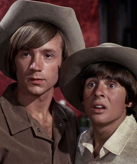 56 Likes, 0 Comments - Teter Pork (@teter_pork) on Instagram: “happy 100th post guys 🎉🎉🎉🎊🎊🎊🎉🎊🎉🎊🎉 . . . . . . . . . #themonkees #themonkeestvshow #petertork…” Peter Tork And Davy Jones, David Thomas, Thomas Jones, Daydream Believer, Michael Nesmith, Peter Tork, Homecoming Queen, Davy Jones, The Monkees