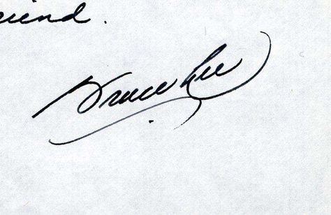 The Coolest Celebrity Autographs Professional Signature, Digital Signature, Bruce Lee Photos, Tracing Sheets, Stylish Logo, Graph Design, Celebrity List, Bruce Lee, Famous Women