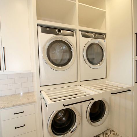 These pull out drying racks are hidden between the two sets of washers and dryers in this laundry and craft room. What would be a must have for you in your laundry room? http://liketk.it/2PuGT #liketkit @liketoknow.it #LTKhome @liketoknow.it.home Shop your screenshot of this pic with the LIKEtoKNOW.it shopping app Top Loader Laundry Room, Washer Dryer Laundry Room, Laundry Room Organization Storage, Stacked Laundry Room, Laundry Kitchen, Hidden Laundry, Laundry Room Ideas Small Space, Small Laundry Room Makeover, Pantry Laundry Room