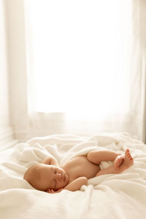 Minimalist Newborn Photoshoot | Fort Collins Photographer | These bright and airy minimalist newborn photos of Baby W taken in Colorado are so precious! I love the natural light that comes into the studio, it really sets the tone and is designed to make everyone feel relaxed and comfy. See minimalist newborn photography, newborn baby photography minimalist and newborn photography boy minimalist. Book Amanda for your studio maternity photos or natural newborn shoot at tinystudioco.com! Newborn Inspiration Photo Shoot, Naked Newborn Photoshoot, Simple Lifestyle Newborn Photos, Beige Newborn Photography, Cozy Newborn Photos, Simple At Home Newborn Pictures, Neutral Newborn Photos, Backyard Newborn Photos, Lifestyle Newborn Photography Studio