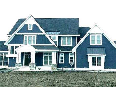 Grey Exterior House Colors, Best Exterior House Paint, Exterior House Siding, Gray House Exterior, House Paint Color Combination, Exterior House Color, Grey Houses, Grey Exterior, Exterior Paint Colors For House