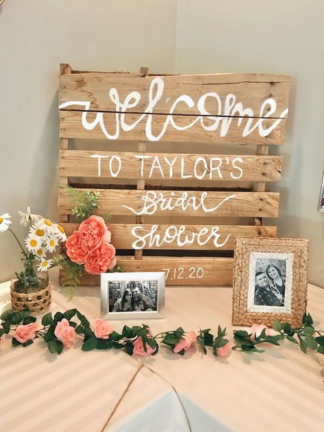 Threw my sister a bridal shower and it was the cutest ever! Rustic Bridal Shower Table Decor, Household Shower Ideas Decorations, Bridal Shower Pallet Ideas, Rustic Bridal Shower Ideas On A Budget, Pallet Bridal Shower Decor, Country Bridal Shower Ideas Decor, Bridal Shower Backyard Ideas, Farm Bridal Shower Ideas, Bridal Shower Entry Table