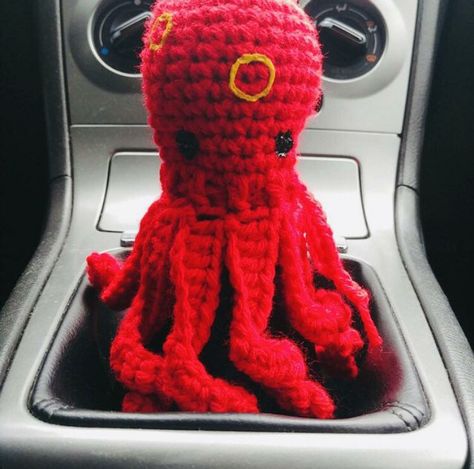 Gear Shift Cover, Octopus Crochet Pattern, Shift Knobs, Car Deco, Crochet Car, Crochet Octopus, Crochet Shop, Driving Gloves, Handbag Pattern