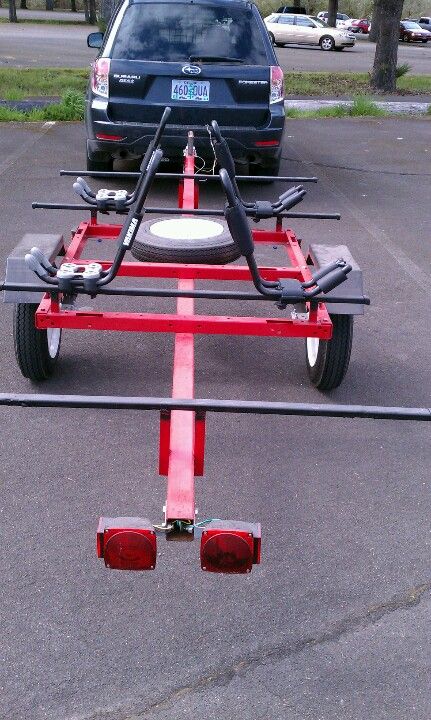 Nice trailer for two kayaks. Kayak Mods, Kayak Transport, Kayak Fishing Setup, Kayak Ideas, Kayak For Beginners, Kayak Fishing Tips, Kayak Cart, Kayak Storage Rack, Kayaking Tips