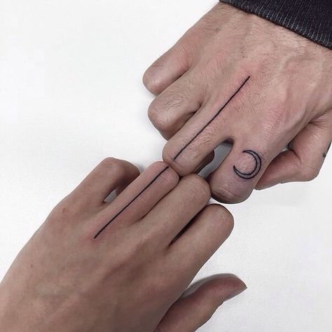 Matching ring finger lines tattoos Line Finger Tattoo, Finger Tattoo Meaning, Finger Tattoos For Couples, Couple Tattoos Unique, Tattoo Meanings, Tattoos Unique, Tattoos Geometric, Couple Tattoo, Matching Couple Tattoos