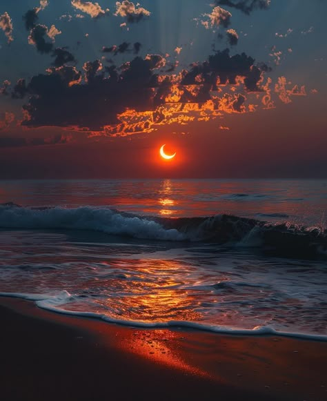 Sun Setting Over Ocean, Moon Aesthetic Dark, Dark Academia Iphone Wallpaper, Ocean Reference, Sun Photos, Soft Vibe, Goodnight Love, Ocean Things, Beach Evening