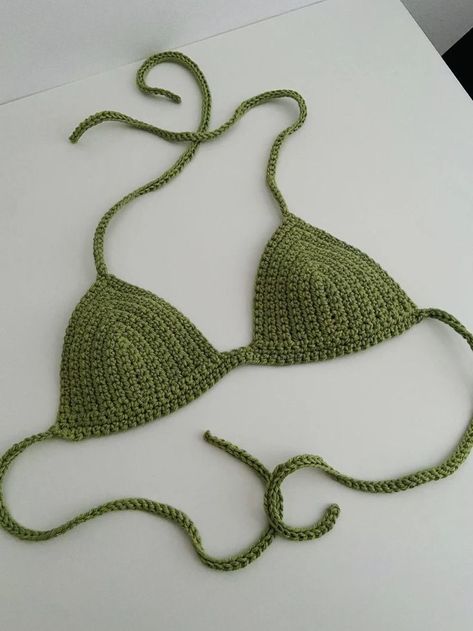 Crochet Top Ideas, Crochet Store, Bikinis Crochet, Crochet Bra, Mode Crochet, Crochet Triangle, Crochet Bralette, Crochet Style, Crochet Clothing And Accessories