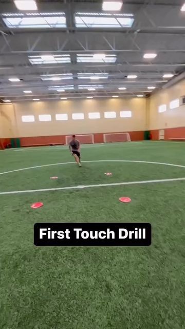 Football Passing Drills, Midfielder Soccer, Soccer Dribbling Drills, Soccer Techniques, Soccer Training Program, Soccer Coaching Drills, Soccer Training Workout, Soccer Skills Training, Football Coaching Drills