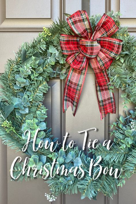 How to Make a Christmas Bow the Easy Way Christmas Bow Tutorial, Big Christmas Bow, Make A Christmas Bow, Diy Wreath Bow Tutorial, Making Bows For Wreaths, Bow Tie Tutorial, Wreaths Videos, Diy Wreath Bow, Christmas Bows Diy