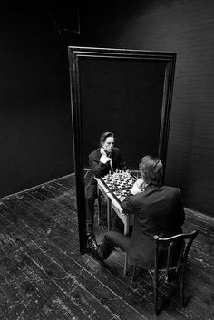 Mirror Photography, Playing Chess, Reflection Photography, Photographie Portrait Inspiration, Surrealism Photography, Conceptual Photography, Cinematic Photography, Dark Photography, Creative Portraits