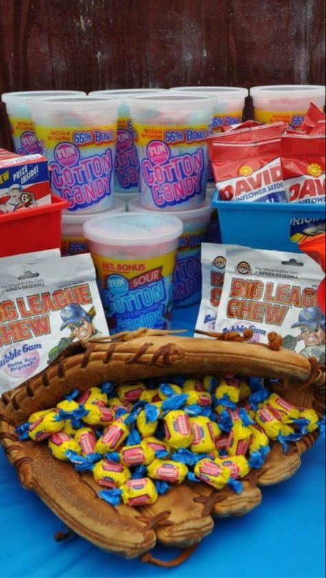 Reveal Party Food Ideas, Gender Reveal Party Food Ideas, Softball Birthday Parties, Baseball Theme Birthday Party, Baseball Gender Reveal, Gender Reveal Party Food, Baseball Theme Birthday, Baseball First Birthday, Baseball Theme Party