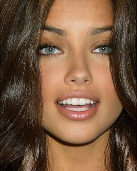 Adrian Lima, Adriana Lima Style, Adriana Lima Young, Victoria Secret Model, Victoria Secret Models, Vogue Beauty, Model Aesthetic, Model Face, June 19