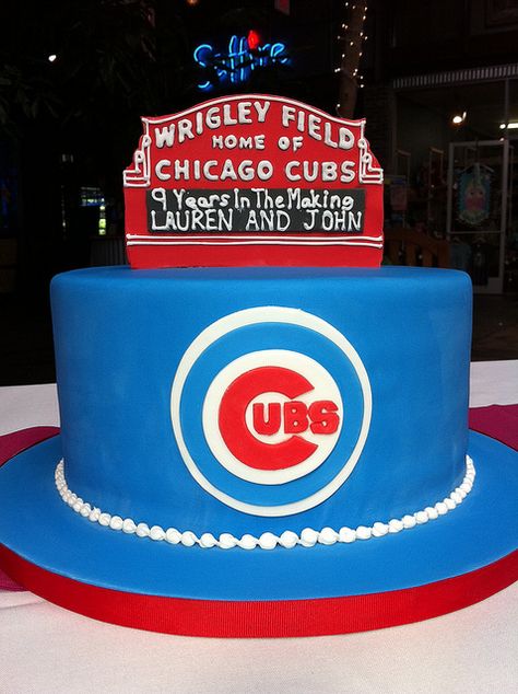 Chicago Cubs groom's cake ... @Alexa Izzet I feel like we could make this Chicago Cubs Cake, Cubs Birthday Party, Cubs Cake, Grooms Cakes, Chicago Cubs Fans, Baseball Cake, Baseball Wedding, Cubs Logo, S Cake