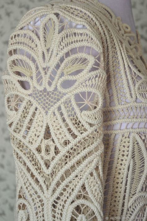 Romanian Point Lace, Romanian Lace, Bruges Lace, Ravelry Knitting, Crochet Ladies Tops, Punch Needle Patterns, Point Lace, Hardanger Embroidery, Irish Lace Crochet