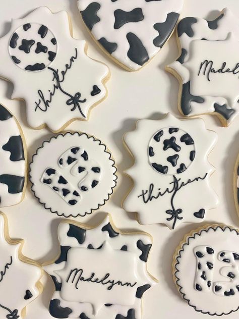 Cow Print Birthday Cookies, Cow Print Cookies Decorated, Cow Face Cookies, Cow Birthday Cookies, Cow Cookies Decorated, Cow Print Cookies, Cow Sugar Cookies, Western Cookies, Cow Birthday Cake