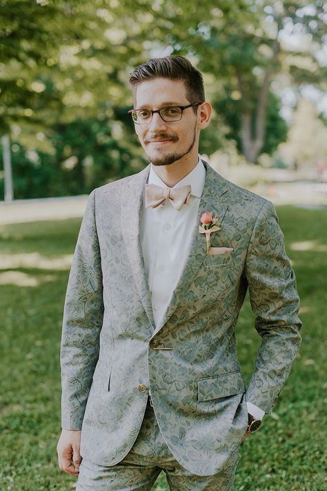 Groom Suit Spring Wedding, Wedding Suits Groom Spring, Mens Spring Suits Wedding, Floral Suit Men Wedding, Unique Grooms Suit, Funky Wedding Suit, Floral Wedding Suit, Fun Wedding Suits Men, Patterned Groom Suit