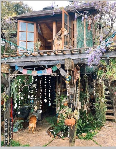 Hippie House, Hippie Homes, Earthship, Gongs, Dream Room Inspiration, Crystal Bowls, House Goals, Dream Rooms, Pretty House