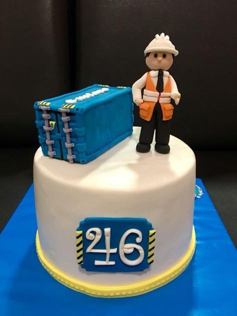 Civil Engineering Theme Cake, Cake For Civil Engineer Birthday, Graduation Cake Ideas Engineer, It Engineer Cake, Computer Engineer Cake Design, Cake For An Engineer, Cake Machine, Birthday Card Messages, Pastel Cakes