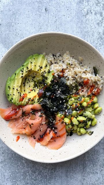 Edamame Avocado Sushi Bowl, Smoked Salmon Bowls, Smoked Salmon And Rice, Smoked Salmon Bowl, Healthy Lunch Prep, Brown Rice Sushi, Smoked Salmon Sushi, Sushi Bowl Recipe, Roasted Seaweed