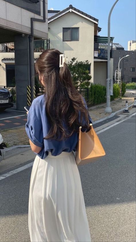 Korean Modest Fashion, Christian Modest Outfits, Modest Christian Clothing, Modest Church Outfits, Modest Girly Outfits, Rok Outfit, Modest Girl, Church Fits, Elegant Outfit Classy