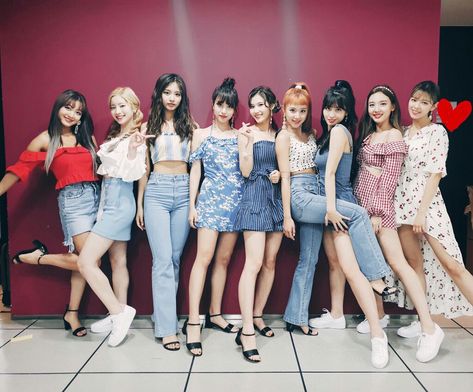 TWICE [ 180714 ] MBC MUSIC CORE Tzuyu Height, Twice Members, Twice Photoshoot, Twice Jungyeon, Twice Group, Twice Once, Twice Jihyo, Tzuyu Twice, Chaeyoung Twice