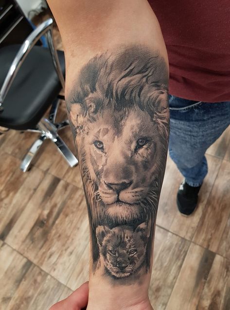 Farther And Son Tattoo Designs, Fathers Tattoo For Son, Lion Father And Son Tattoo, Son Name Tattoo For Dad, Father Son Matching Tattoos, Father Tattoo For Son, Lion And Cub Tattoo Father, Dad Son Tattoo Design, Father And Son Tattoo Design