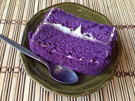 Ube Roll Cake Recipe, Ube Macapuno Cake Recipe, Ube Macapuno Cake, Ube Cake, Pinoy Dessert, Ube Recipes, Purple Cake, Purple Yam, Purple Cakes