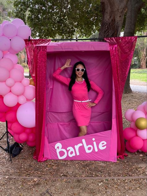 Barbie Barbie Trunk Or Treat, Hocus Pocus Night, Diy Gag Gifts, Halloween Library, Trunk And Treat, Trunk Or Treat Halloween, Trunker Treat Ideas, Pre K Crafts, Halloween Trunk Or Treat