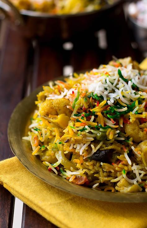 Hyderabadi Biryani Recipe, Vegetable Biryani Recipe, Hyderabadi Biryani, Vegetable Biryani, Biryani Rice, Veg Biryani, India Food, Biryani Recipe, Indian Food Recipes Vegetarian