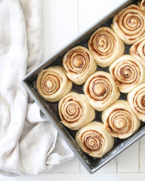 Granny's Old Fashioned Cinnamon Buns Sticky Bun Recipe, Fraiche Living, Sticky Bun, Cinnamon Bun Recipe, Sticky Buns Recipes, Biscuit Bread, Breads & Buns, Cinnamon Bun, Honey Buns