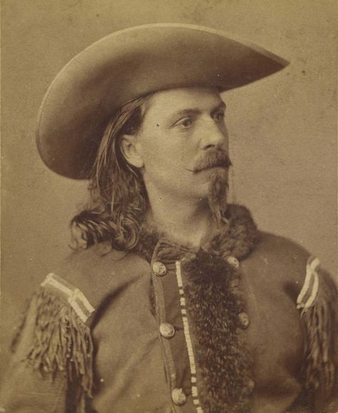 Cheyenne Warrior, Old West Photos, Wild West Show, Red Right Hand, Buffalo Bill, Rough Riders, The Wild West, Popular Shows, Buffalo Bills