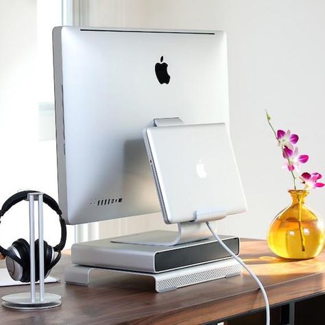 Imac Desk Setup, Thunderbolt Display, Gold Apple Watch, Clever Storage Solutions, Laptop Screen, Monitor Stand, Apple Macbook Pro, Desk Setup, Desk Storage