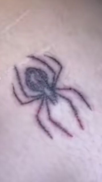 Easy Tattoos Alt, Spiderman Stick And Poke, Sick Small Tattoos, Y2k Stick And Poke Tattoo, Cool Stick N Poke Tattoos, Stick And Poke Tattoo Ideas Y2k, Stick N Poke Flash, Cute Emo Tattoos, Stick And Poke Spider