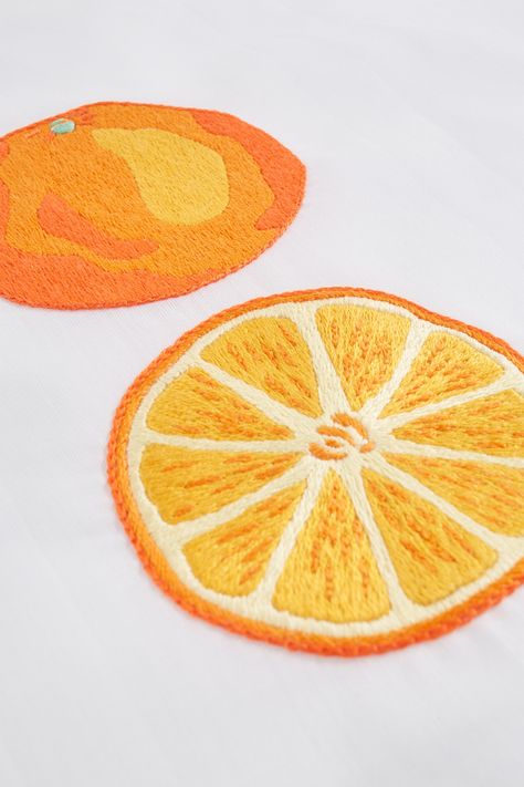 Orange Slice - DMC Free Embroidery Patterns, Patch Ideas, Orange Embroidery, Embroidery Hoop Art Diy, Juicy Orange, Orange Slice, Embroidery Tshirt, Wool Embroidery, Flamingo Pattern