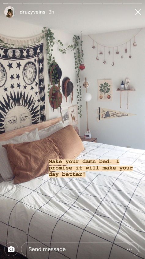 Moon Tapestry, Tapestry Bedroom, Dorm Room Inspiration, Indie Room, Teen Room Decor, Redecorate Bedroom, Cozy Room Decor, Boho Bedroom Decor, Teen Bedroom Decor