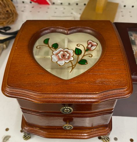 Two tier vintage wooden jewelry box with heart shaped rose printed glass window on lid Antique Coquette, Vintage Trinkets, Piskel Art, Oak Cabinet, House Room, Cute Room Decor, Cute Little Things, Dream House Decor, Cool Stuff