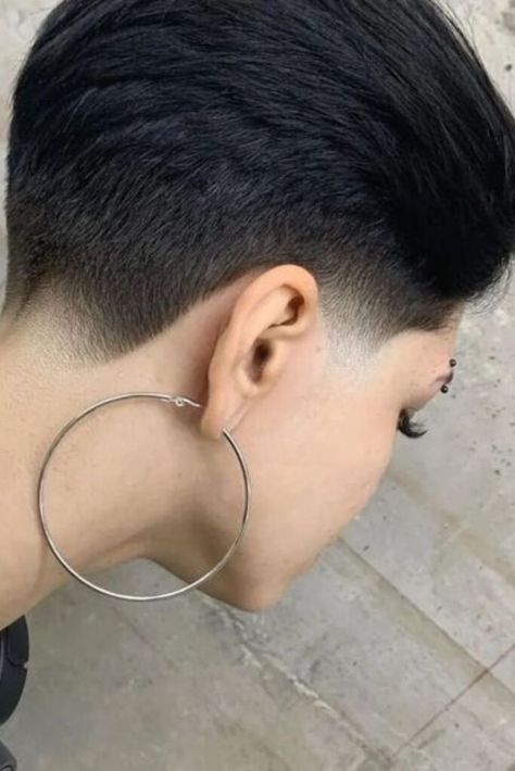 Hot Haircuts, Shaved Nape, Blonde Pixie Cuts, Edgy Hair, Short Black Hairstyles, Short Pixie Haircuts, Fluffy Hair, Short Hair Haircuts, Short Hair Styles Pixie