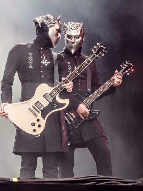 Alpha and Omega Ghouls Ghost Rock Band, Ghost Papa, Ghost Band, Band Ghost, Ghost And Ghouls, Ghost Bc, Band Wallpapers, Ghost Pictures, Ghost Photos