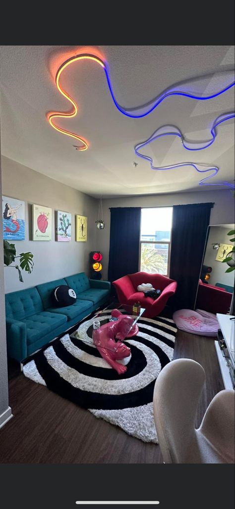 Teen Hangout Space Decorating Ideas, Weird Apartment Decor, Cool Apartment Decor, Women Cave, Hypebeast Room, Chill Room, First Apartment Decorating, Apartment Living Room Design, Dream Apartment Decor