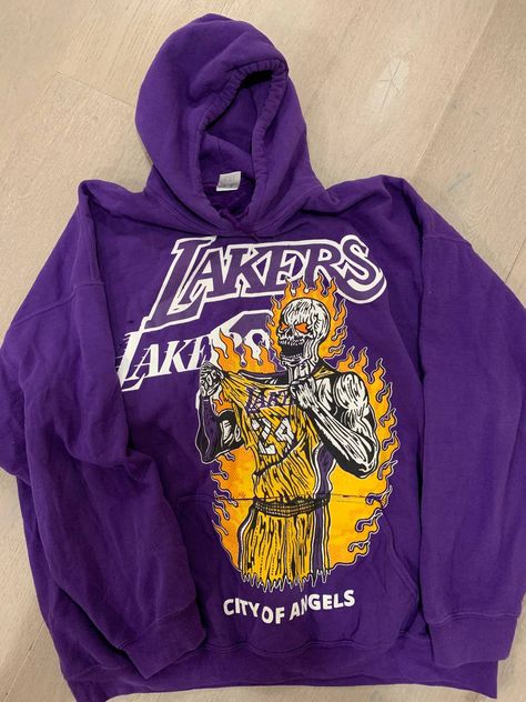 Lakers Outfit Men, Lakers Merch, Lakers Outfit, Nba Sweatshirt, Warren Lotas, Takeshita Street, Lakers Kobe, Kitty Clothes, Hello Kitty Clothes