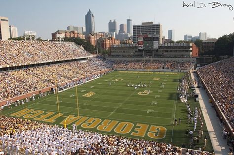 Bobby Dodd Stadium.  Atlanta, GA College Football Quotes, College Football Memes, College Football Gameday, Georgia Tech Football, College Football Outfits, Atlanta Hotels, Nhl Winter Classic, I Love School, Petco Park