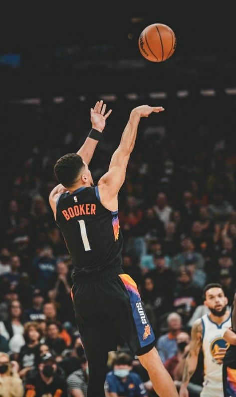 Devin Booker Wallpaper Iphone, Devin Booker Wallpaper, Booker Nba, Phoenix Suns Basketball, Suns Basketball, Basketball Moves, Basket Nba, Nba Basketball Art, Basketball Players Nba