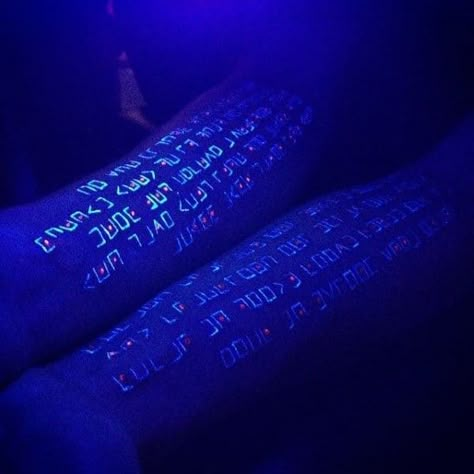 Cyberpunk Witch, Futuristic Tattoos, Dark Tattoos For Men, Uv Ink Tattoos, Glowing Tattoos, Uv Tattoos, Glow Tattoo, Korea Tattoo, Bright Tattoos