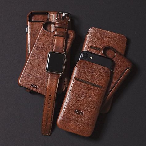 Sena Cases в Instagram: «Can't get enough of cognac leather? Check out our perfect holiday pairs #holidaygifts #coloroftheday #iphone7plus #applewatch…» Iphone Leather, Leather Wallet Pattern, Leather Apple Watch Band, Xs Case, Apple Watch Bands Leather, Iphone Leather Case, Leather Watch Strap, Leather Projects, Leather Wallet Mens