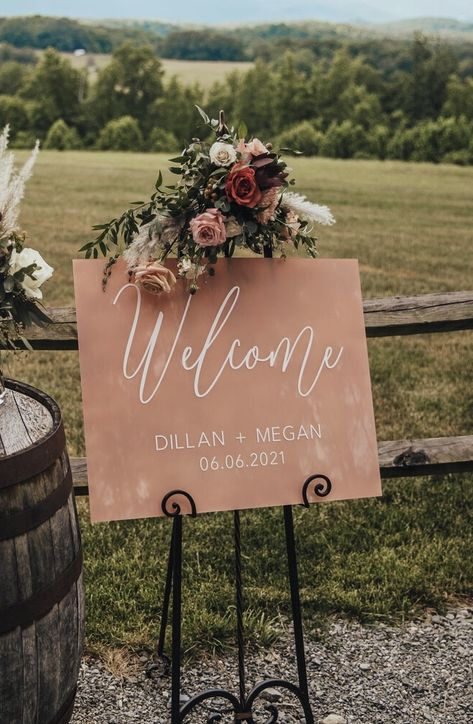 Wedding Ideas Dusty Rose, Sage Green And Blush Pink Rustic Wedding, Rusty Rose Wedding Theme, Dusty Pink And Rust Wedding, Dusty Rose Wedding Theme Flowers, Wedding Reception Dusty Rose, Blush Pink Wedding Reception Decor, Dark Green Dusty Rose Wedding, Cinammon Rose Wedding Decorations