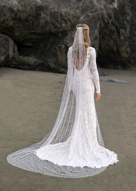 Organic Wedding Dress, Indie Wedding Dress, Beaded Bridal Veil, Wedding Dress Necklace, Bridal Hair Veil, Wedding Dresses Hippie, Bohemian Wedding Dress Lace, Tulle Veils, Long Veil