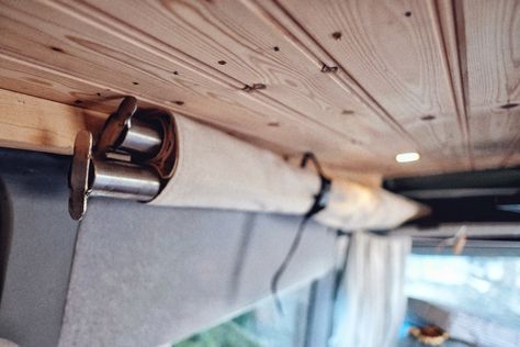 Camper Bunk Bed Ideas, Camping Bunk Beds, Caravan Bunks, Camper Bunk Beds, Camper Van Kitchen, Camper Beds, Camper Interior Design, Diy Bunk Bed, Truck Bed Camper