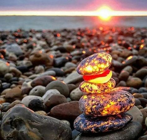 David Attenborough Fans | Found mostly around Lake Superior, these glowing rocks are known as Yooperlites | Facebook Glowing Rocks, Glow Rock, University Of Saskatchewan, Sink In Island, Door Brackets, Uv Flashlight, Natural Laundry, Shed Doors, Diy Fence